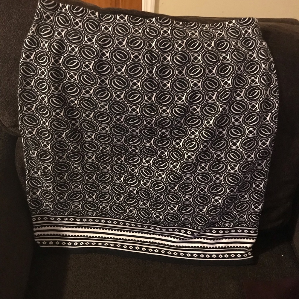 Women’s Max Studio Skirt